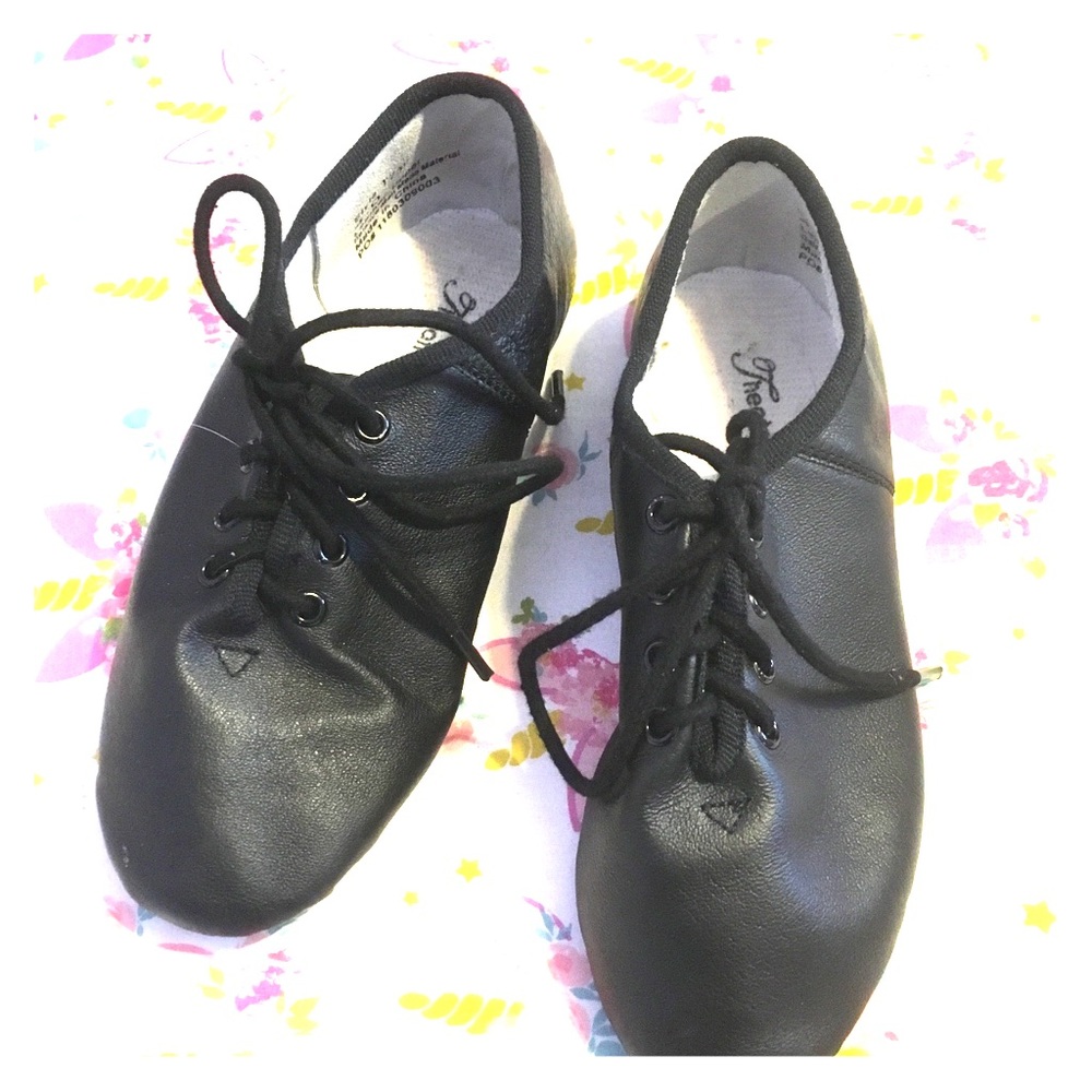 Theatricals Jazz shoe size 4